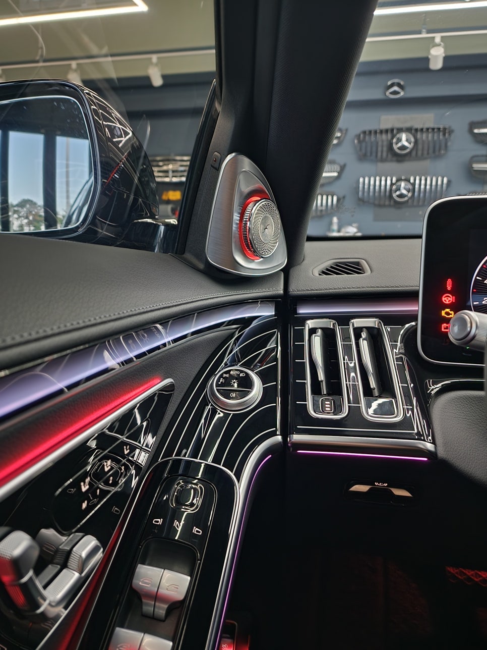 벤츠 S350d - 피아노락커트림 & 액티브엠비언트 & 4d부메스터
