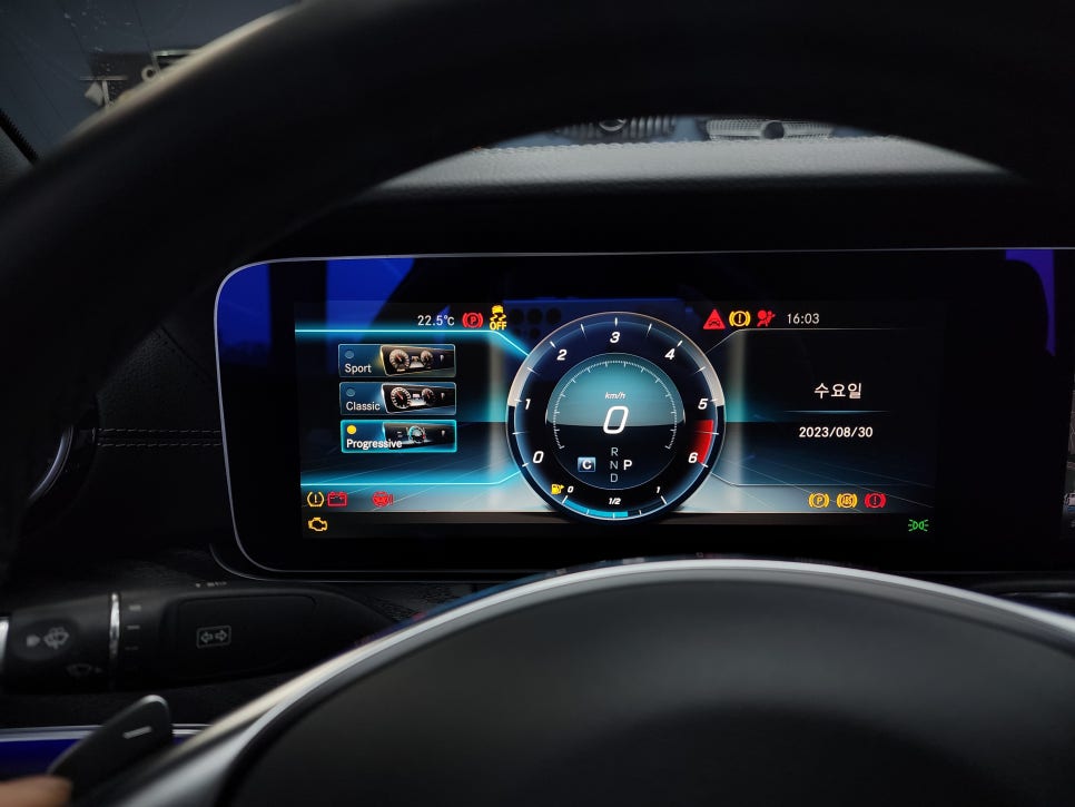 벤츠 E220d 카브리올레 - 와이드콕 핏 (리퍼 제품)