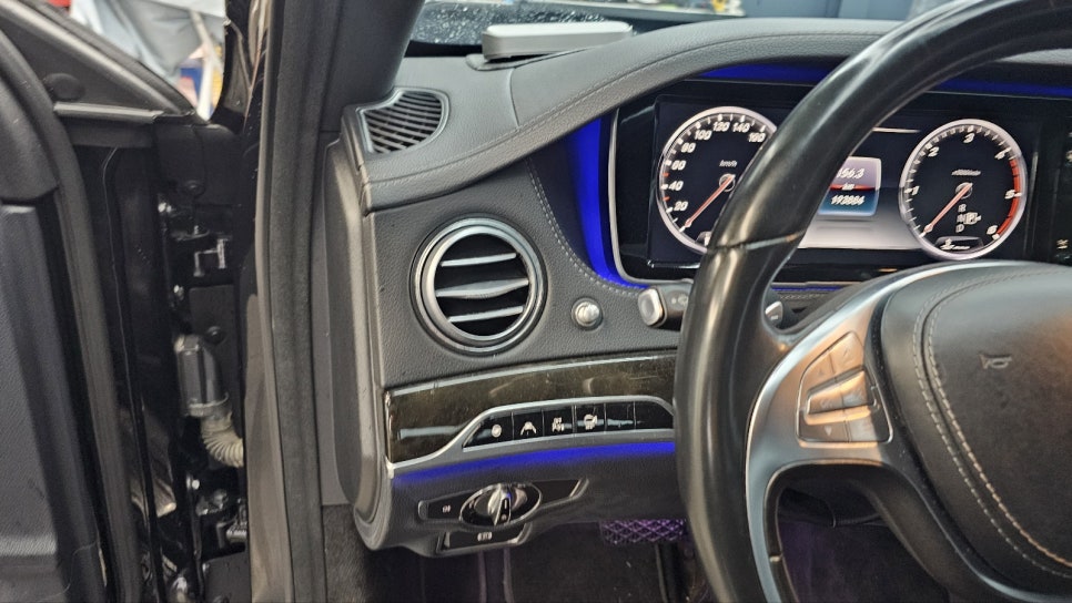 벤츠S350d - 송풍구 엠비언트 & 3d부메스터 set "S클래스에 빠질 수 없죠~ "