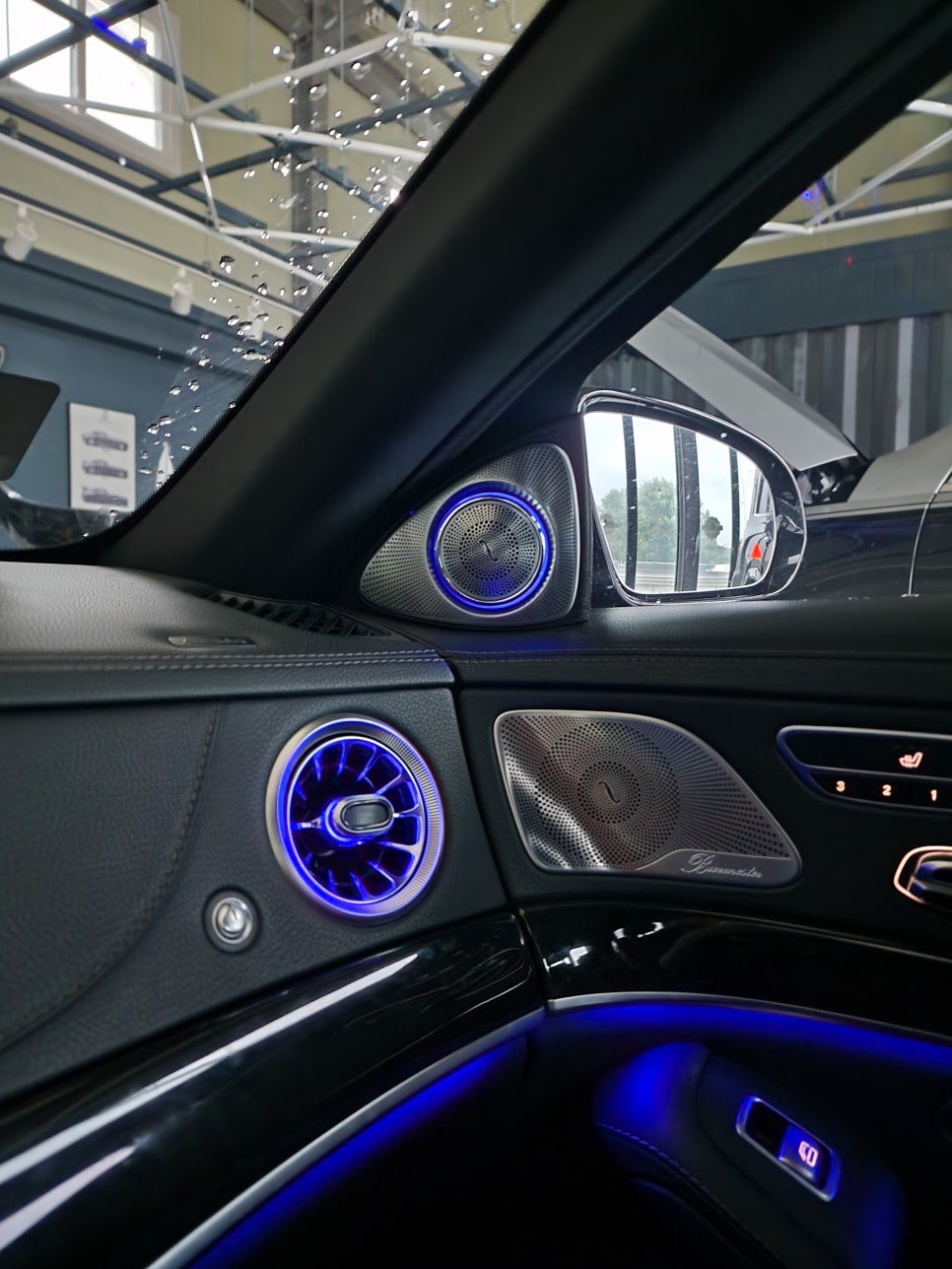 벤츠S350d - 송풍구 엠비언트 & 3d부메스터 set "S클래스에 빠질 수 없죠~ "