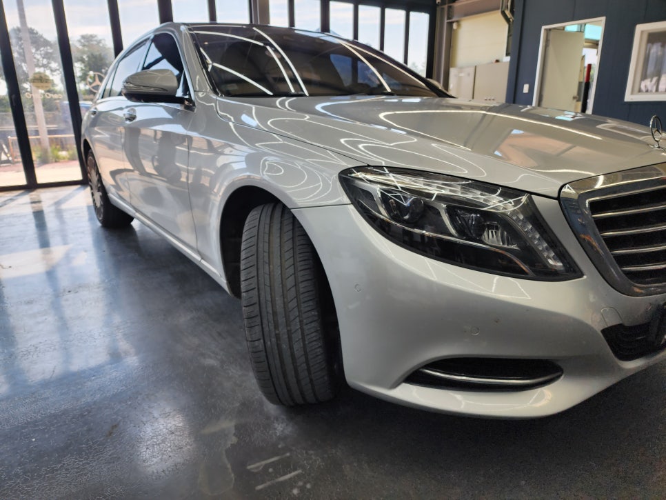 벤츠 S350d - S63바디킷 / 정품헤드램프, 정품테일램프