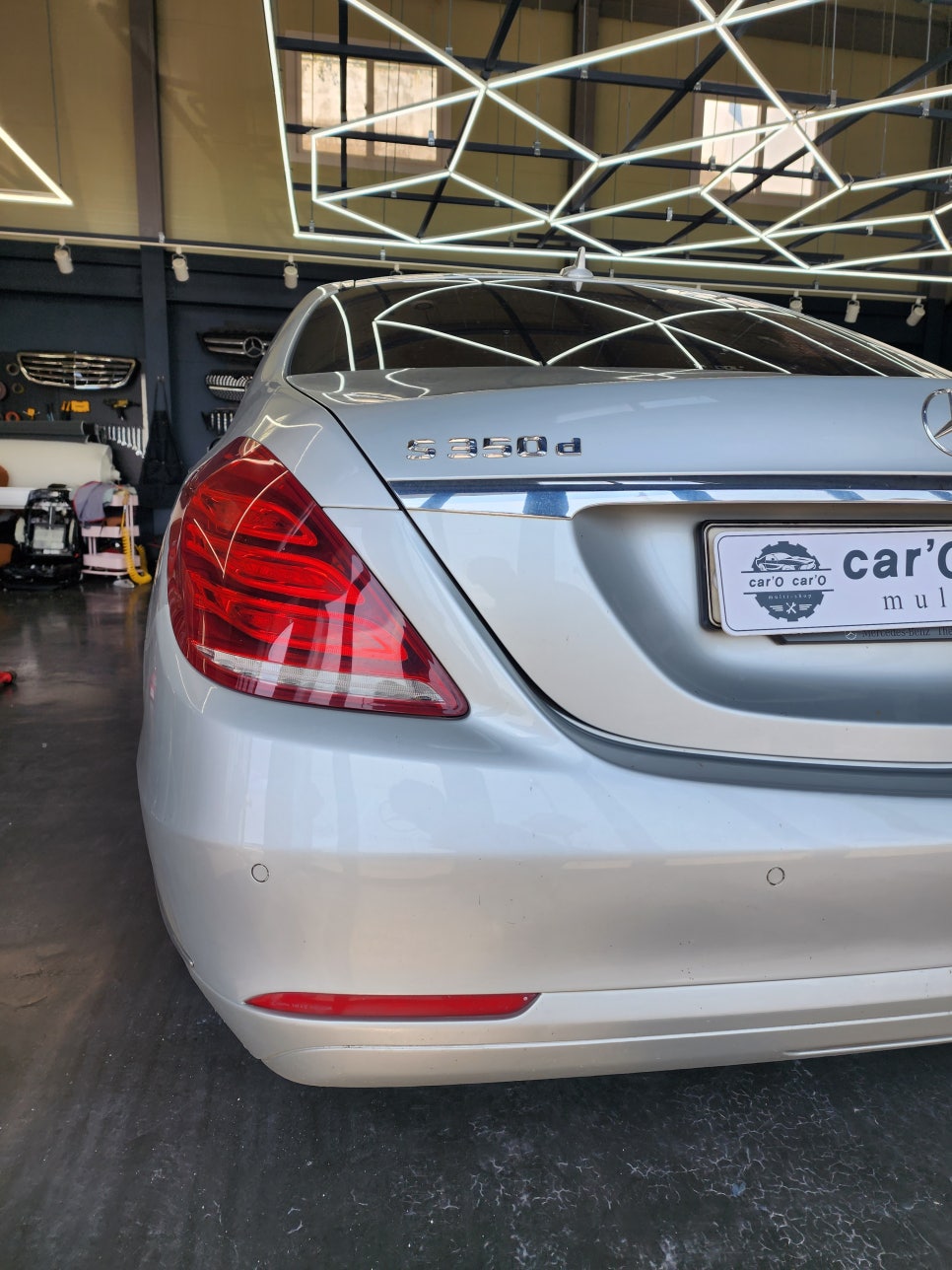 벤츠 S350d - S63바디킷 / 정품헤드램프, 정품테일램프