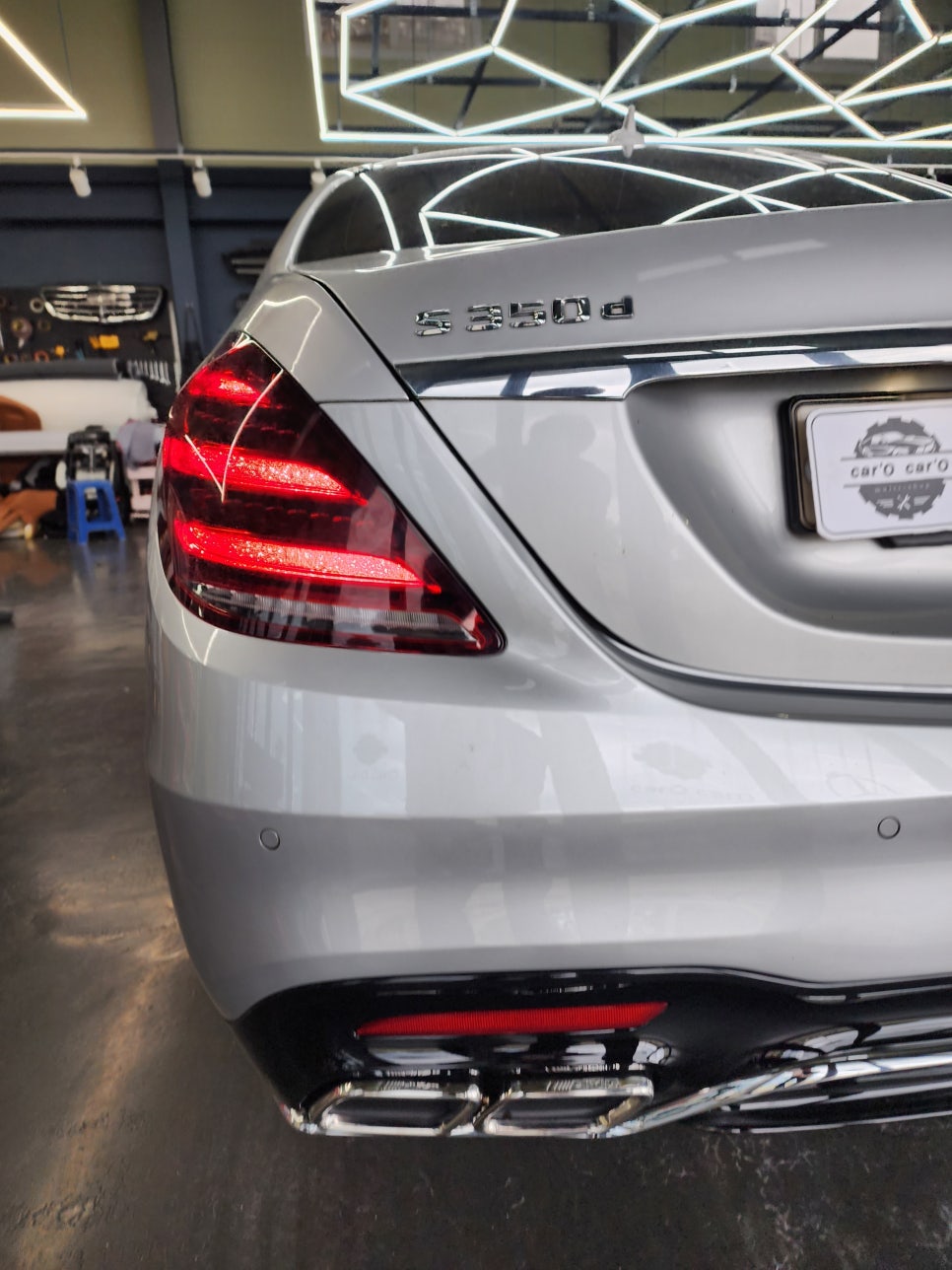 벤츠 S350d - S63바디킷 / 정품헤드램프, 정품테일램프