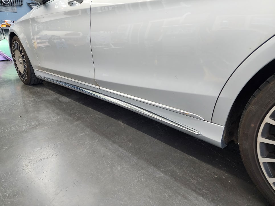 벤츠 S350d - S63바디킷 / 정품헤드램프, 정품테일램프