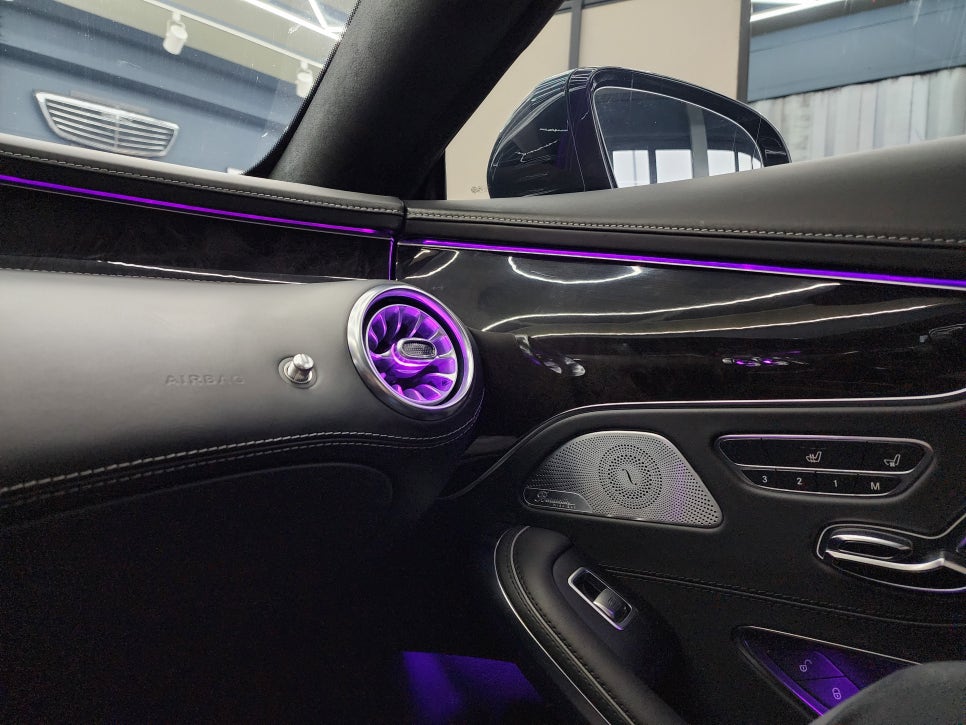 벤츠 S63amg 쿠페 - 엠비언트 64색 확장 및 광량업 / 송풍구엠비언트 / Amg 카본핸들