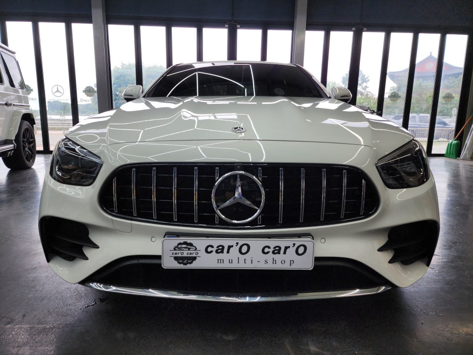 벤츠 E350 - 송풍구엠비언트(벤츠정품led) / 도어스팟 / 세로그릴