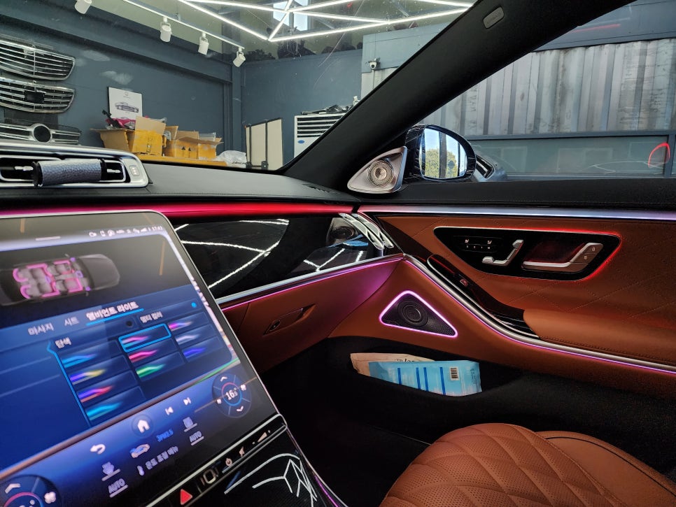 광주벤츠 엠비언트 ] 벤츠 S500 - 실내 풀 엠비언트! " 액티브 엠비언트, 미드레인지 엠비언트, 천장 부메스터,  4d 부메스터 "