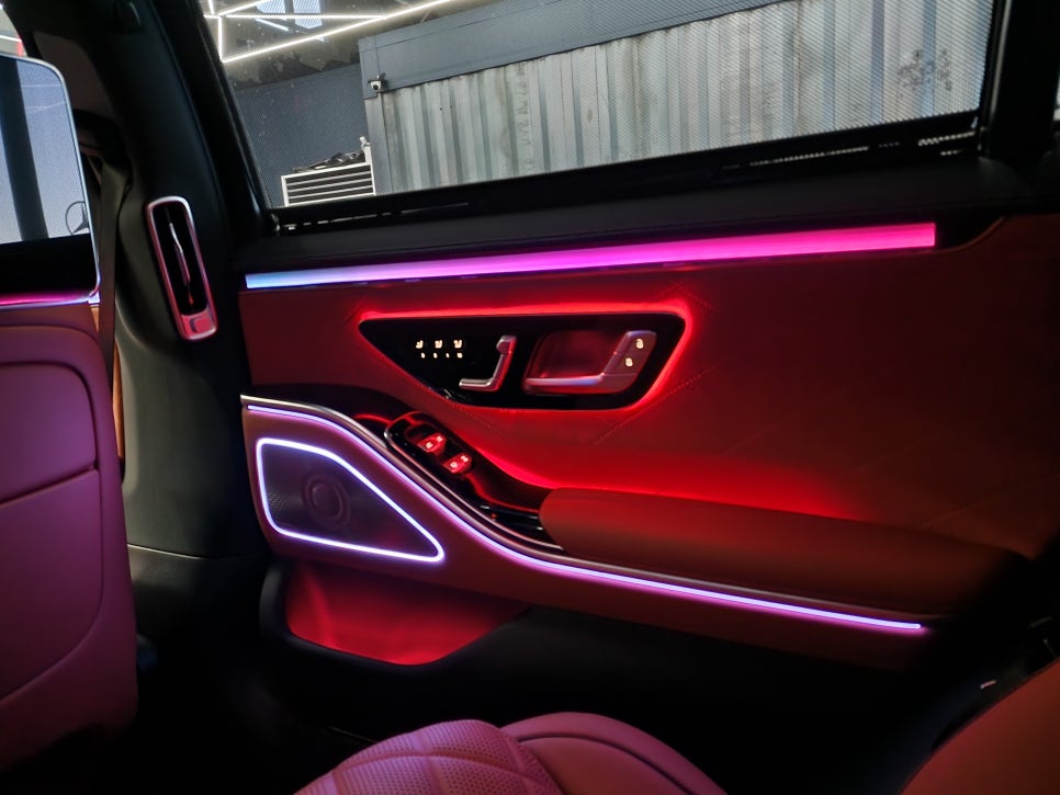 광주벤츠 엠비언트 ] 벤츠 S500 - 실내 풀 엠비언트! " 액티브 엠비언트, 미드레인지 엠비언트, 천장 부메스터,  4d 부메스터 "