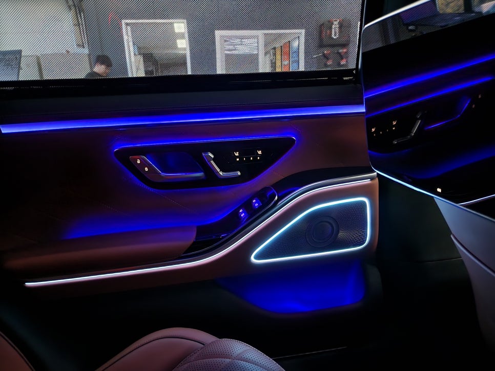 광주벤츠 엠비언트 ] 벤츠 S500 - 실내 풀 엠비언트! " 액티브 엠비언트, 미드레인지 엠비언트, 천장 부메스터,  4d 부메스터 "
