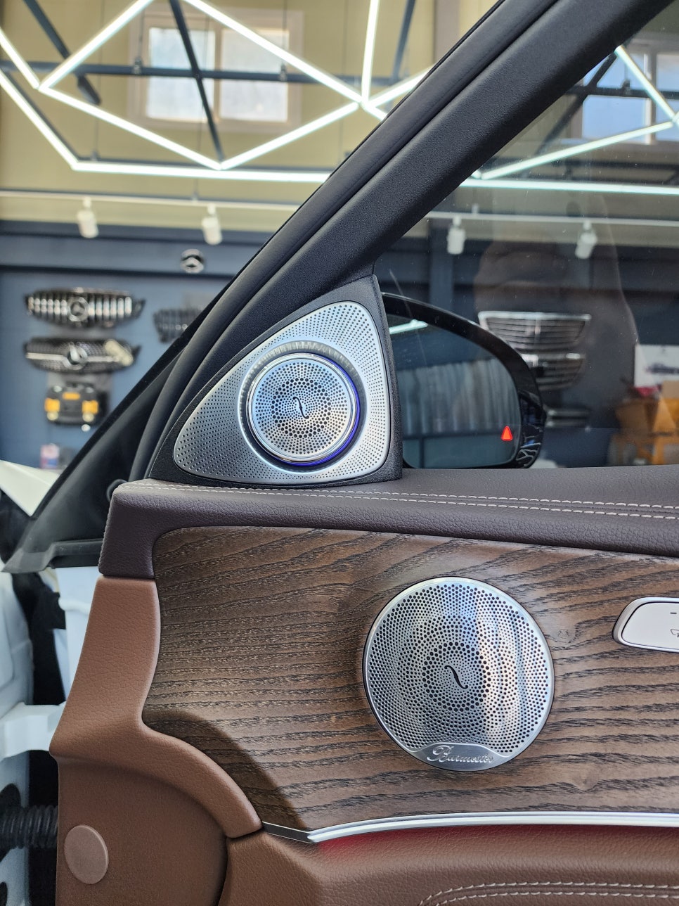 벤츠 E250ex - 송풍구엠비언트, 3d부메스터(하이클라스), 도어스팟, amg 알루미늄 패달