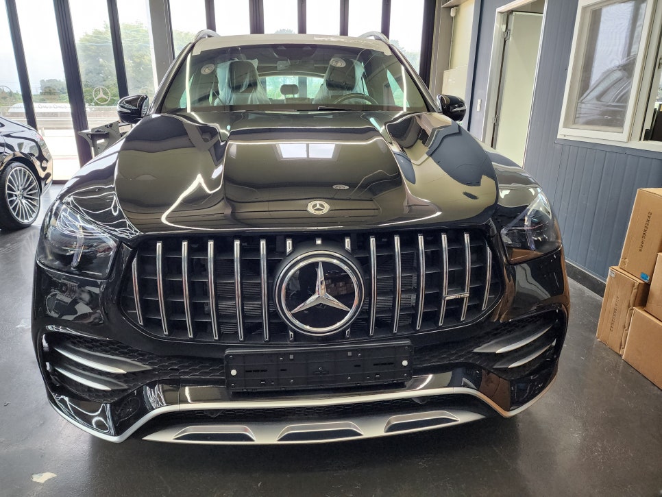 벤츠 Gle53amg - 컬러 안전벨트 시공으로 좀 더 amg 답게!