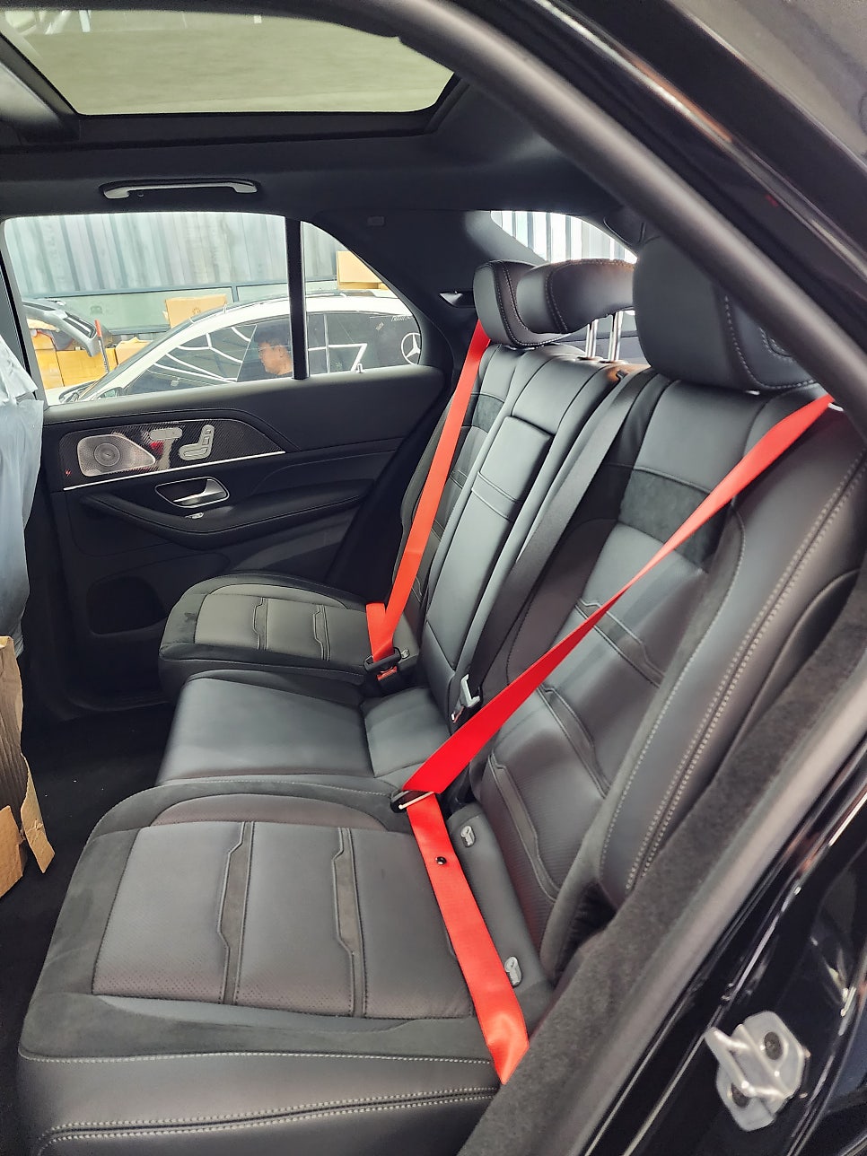 벤츠 Gle53amg - 컬러 안전벨트 시공으로 좀 더 amg 답게!