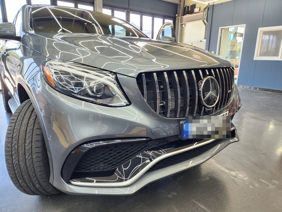 벤츠 Gle63amg - 세로그릴 & 엠비언트12색 확장 및 광량업