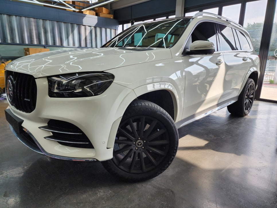 벤츠 Gls580 - 마이바흐 바디킷 & 22인치 단조휠 ( 타이어 전문샵에서 장착으로 인해 구매대행만 진행합니다 !)