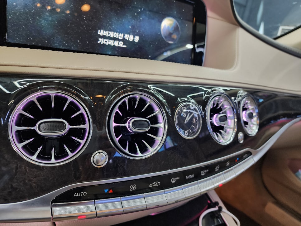 벤츠S350d - 송풍구엠비언트, 3d부메스터(애프터), 투톤 D컷 amg핸들, M2c-200A플러스
