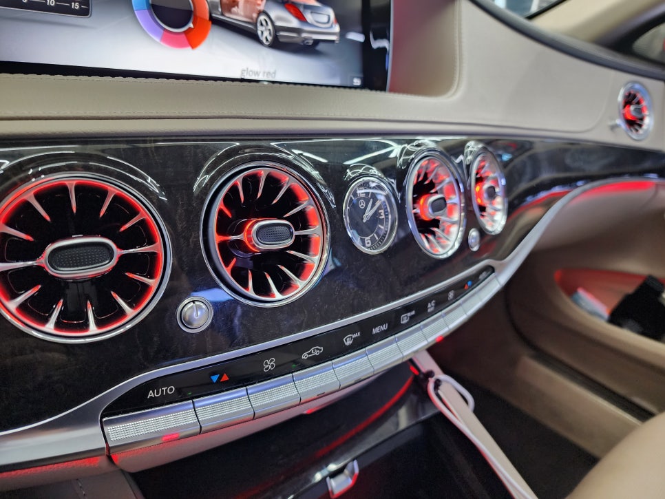 벤츠S350d - 송풍구엠비언트, 3d부메스터(애프터), 투톤 D컷 amg핸들, M2c-200A플러스