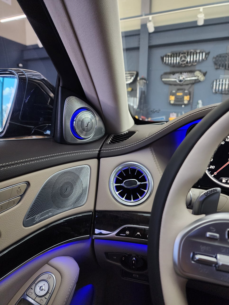 벤츠S350d - 송풍구엠비언트, 3d부메스터(애프터), 투톤 D컷 amg핸들, M2c-200A플러스
