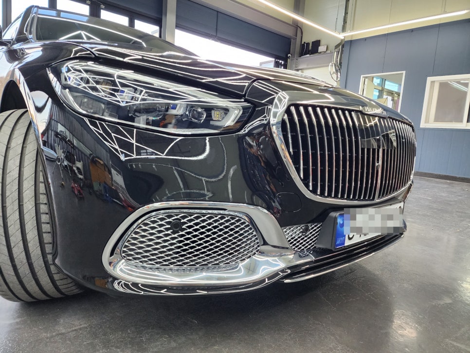 광주 벤츠 레트로핏 전문 시공 업체 ] 벤츠 S580 마이바흐 - 하단크롬몰딩 & 4d부메스터 시공