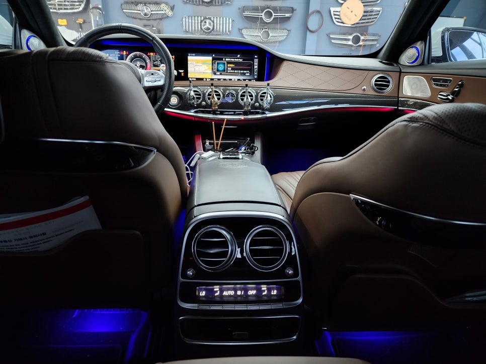 벤츠 S63amg - 송풍구엠비언트 & 3d부메스터 (하이클라스 )