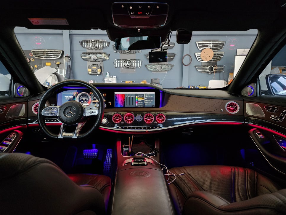 벤츠 S63amg - 송풍구엠비언트 & 3d부메스터 (하이클라스 )