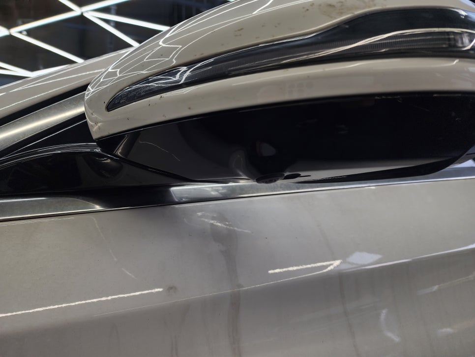 벤츠 E220d 아방가르드 -> 익스클루시브 범퍼교체 , 벤츠정품 어라운드뷰, 와이드콕핏(리퍼시공)