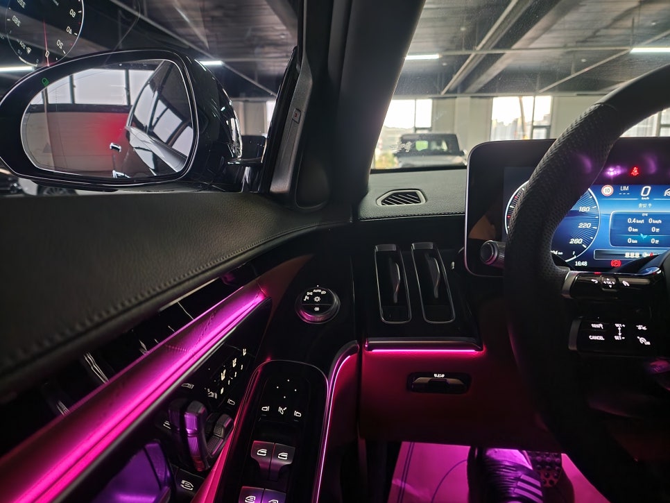 벤츠 S500 - 액티브 엠비언트 " S클래스의 필수시공, 최고의 감성 퍼포먼스 !! "