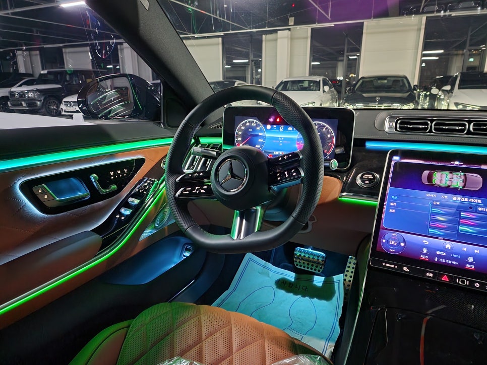 벤츠 S500 - 액티브 엠비언트 " S클래스의 필수시공, 최고의 감성 퍼포먼스 !! "