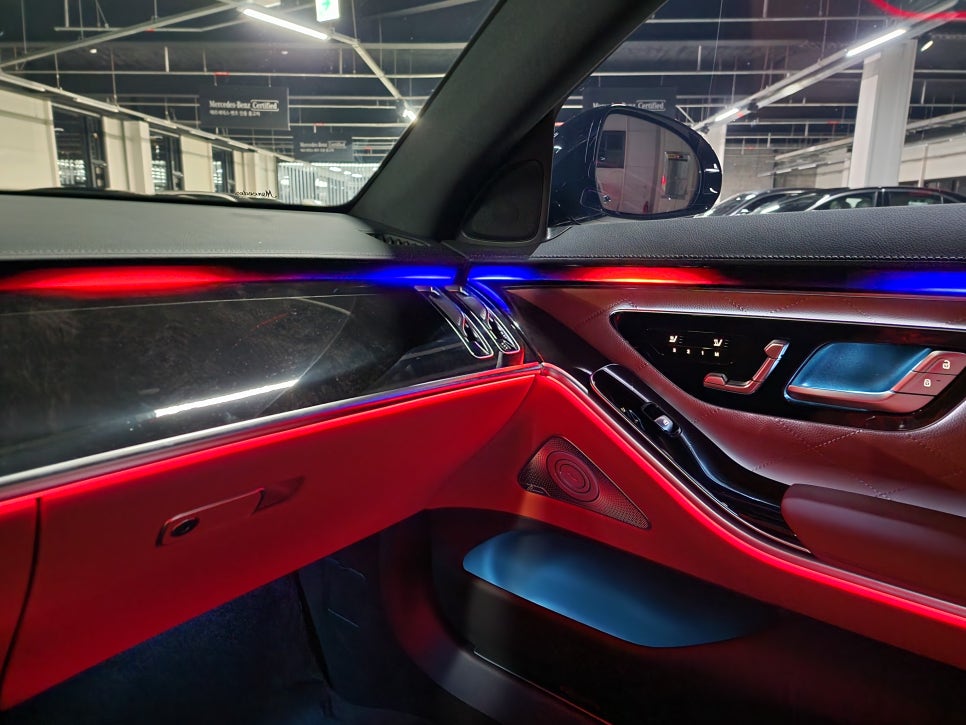 벤츠 S500 - 액티브 엠비언트 " S클래스의 필수시공, 최고의 감성 퍼포먼스 !! "