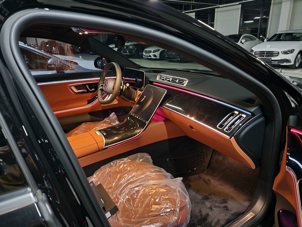 벤츠 S500 - 액티브 엠비언트 " S클래스의 필수시공, 최고의 감성 퍼포먼스 !! "