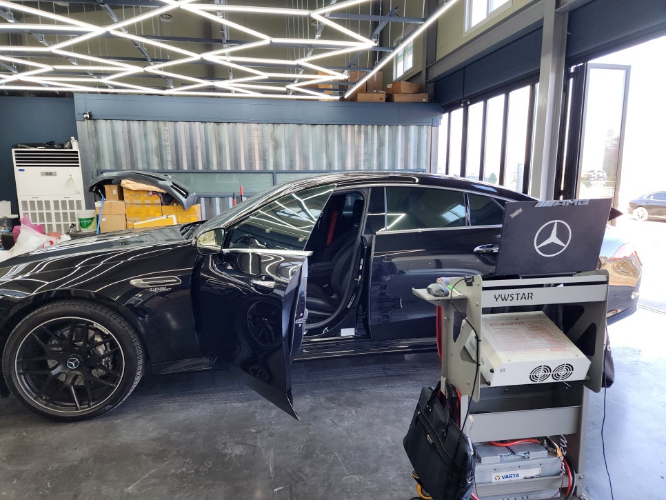 벤츠 gt43amg - 컬러안전벨트 " 레드 컬러 시공으로 시선강탈 !! "