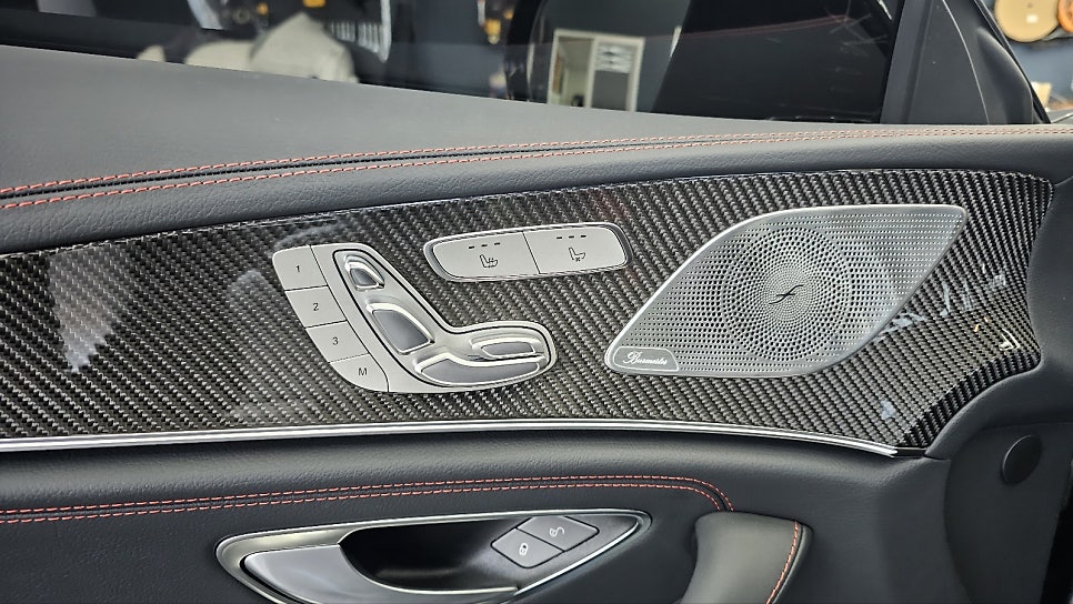 벤츠 cls53amg - R버튼 & 2열송풍구엠비언트