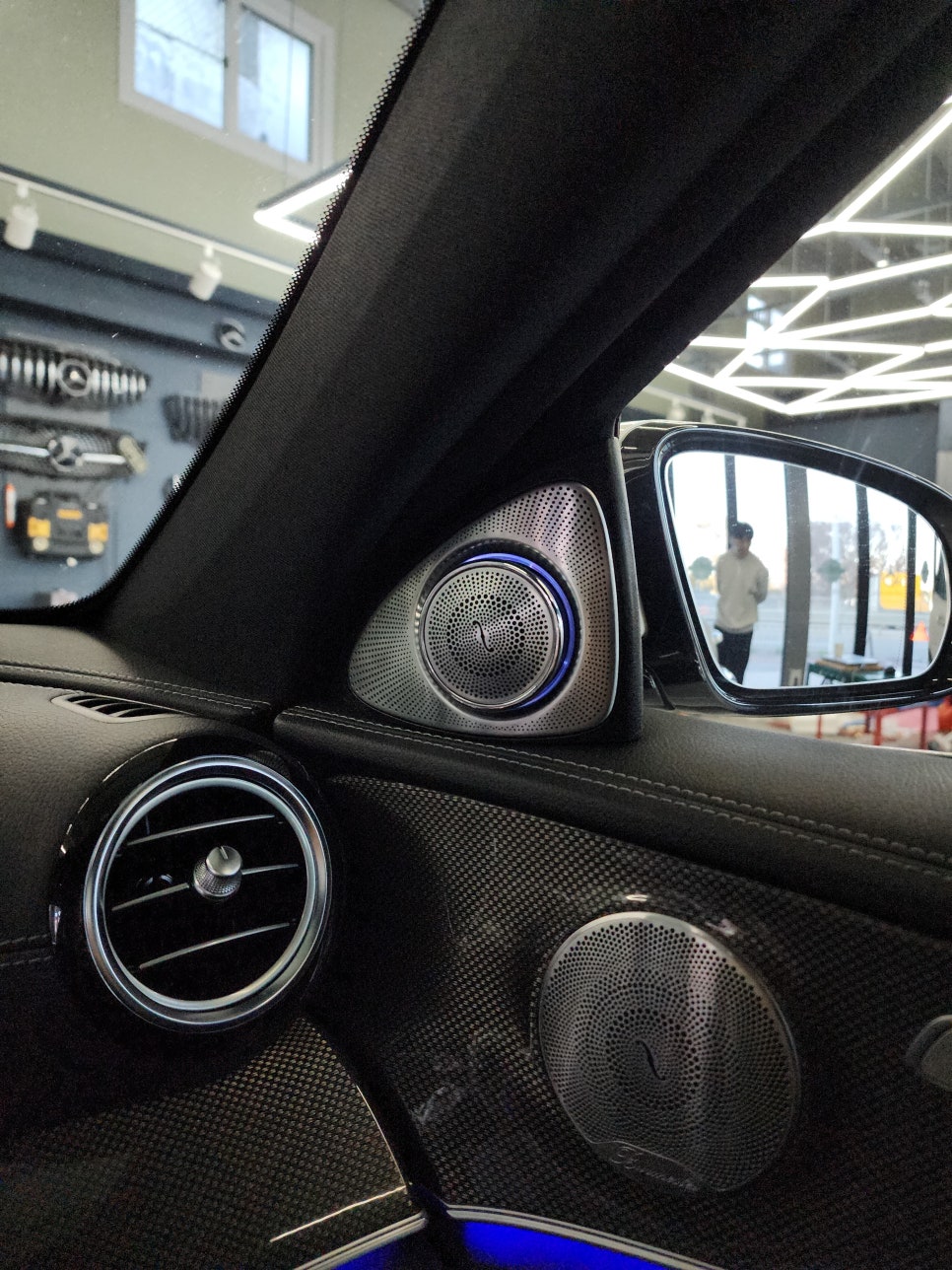 벤츠 E350 - 3d부메스터 ( 하이클라스 & 정품 엠비언트 )