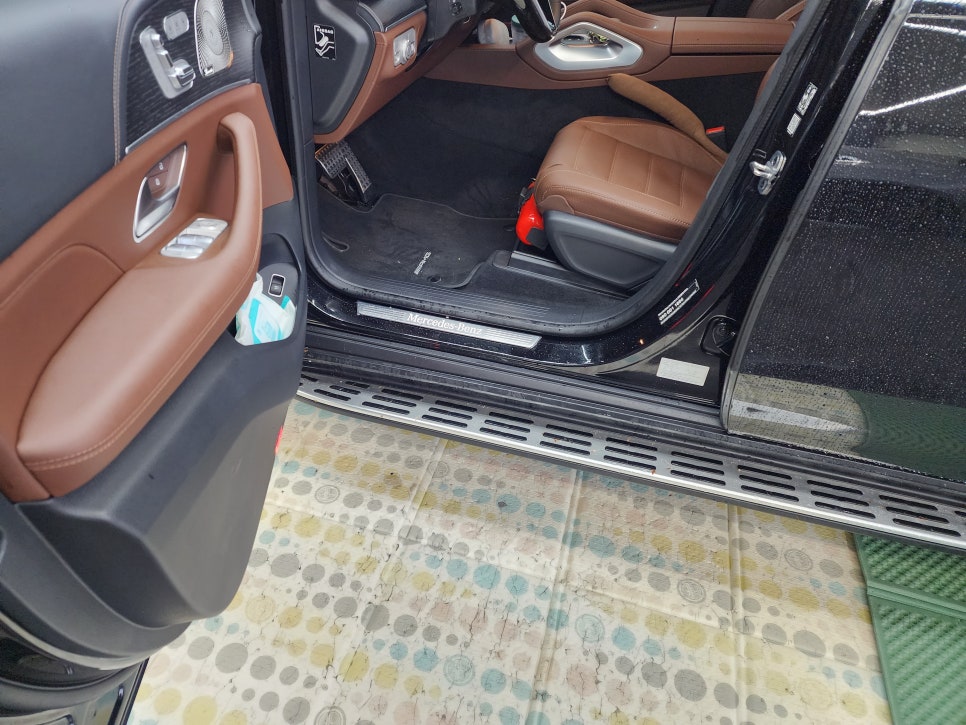 벤츠 Gls580 마이바흐 전동사이드스텝  " 안전하고 편리한 승,하차를 위한 아이템 "