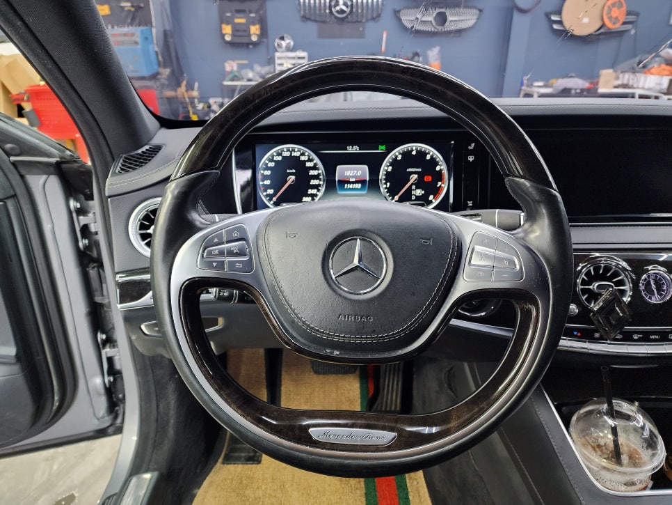 벤츠 S500 - amg D컷 커스텀 핸들 " 기분 좋은 드라이빙의 시작 !!"