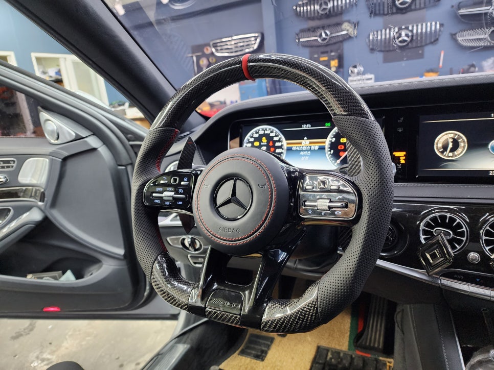 벤츠 S500 - amg D컷 커스텀 핸들 " 기분 좋은 드라이빙의 시작 !!"