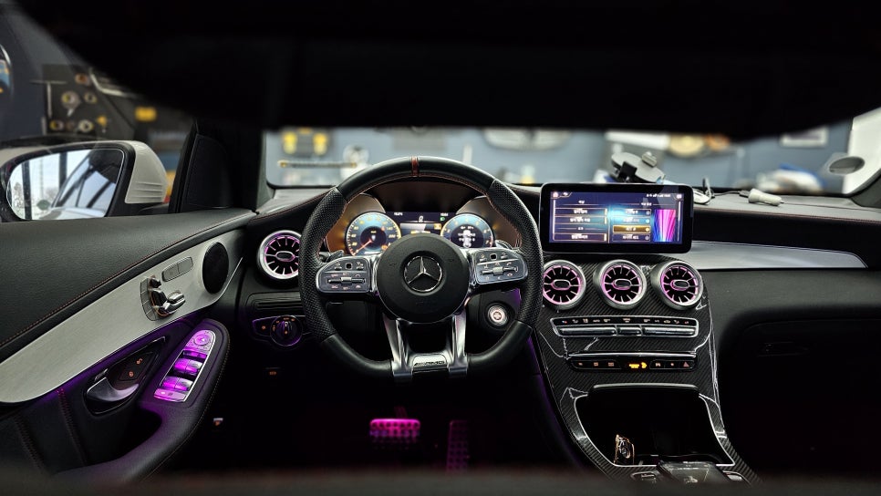 벤츠 Glc43amg - 송풍구엠비언트(정품led)