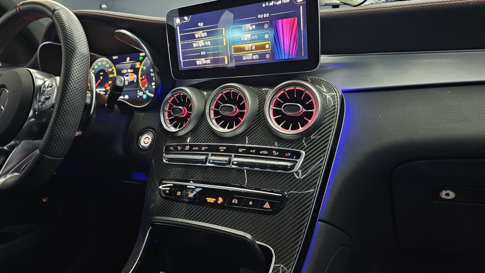 벤츠 Glc43amg - 송풍구엠비언트(정품led)