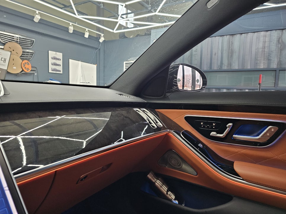 벤츠 S500 - 액티브 엠비언트 & 4D부메스터 패키지 시공
