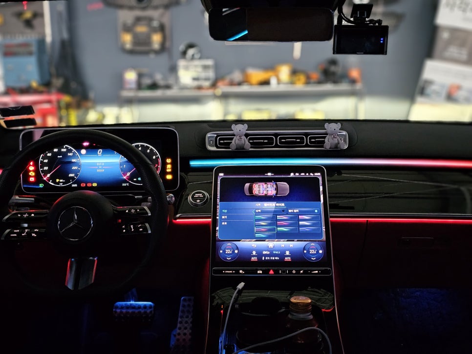 벤츠 S500 - 액티브 엠비언트 & 4D부메스터 패키지 시공