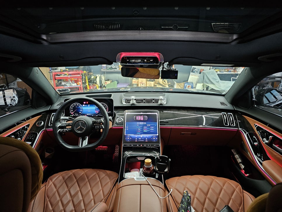 벤츠 S500 - 액티브 엠비언트 & 4D부메스터 패키지 시공