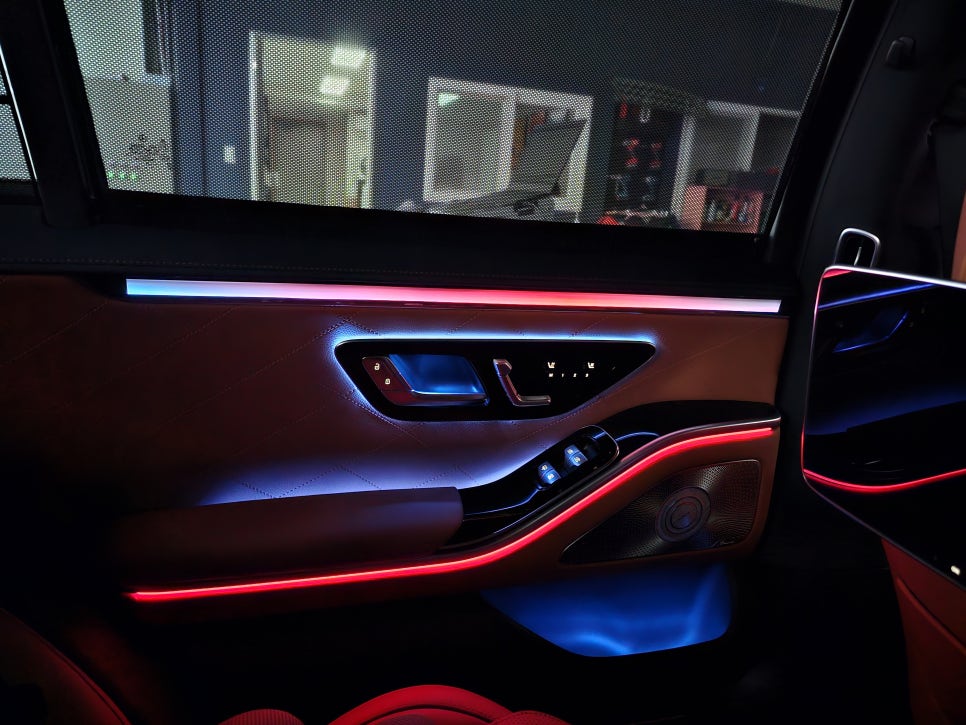 벤츠 S500 - 액티브 엠비언트 & 4D부메스터 패키지 시공