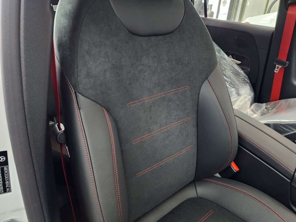 벤츠 Gla45amg - 통풍시트 " 더워지기 전 미리 통풍시트 시공하세요 ! "