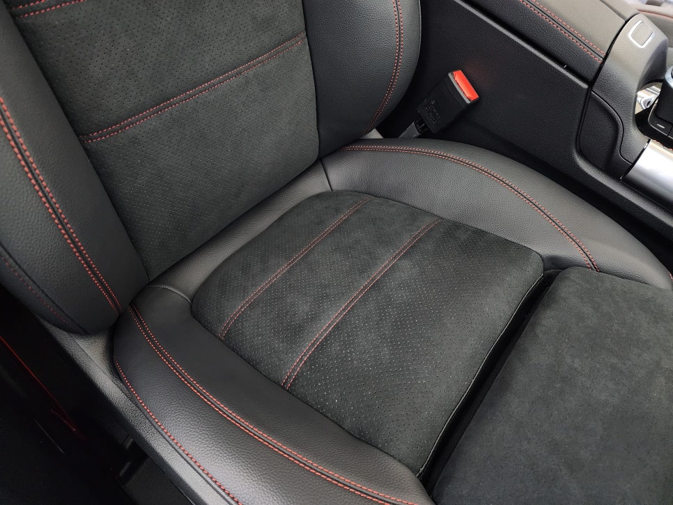 벤츠 Gla45amg - 통풍시트 " 더워지기 전 미리 통풍시트 시공하세요 ! "
