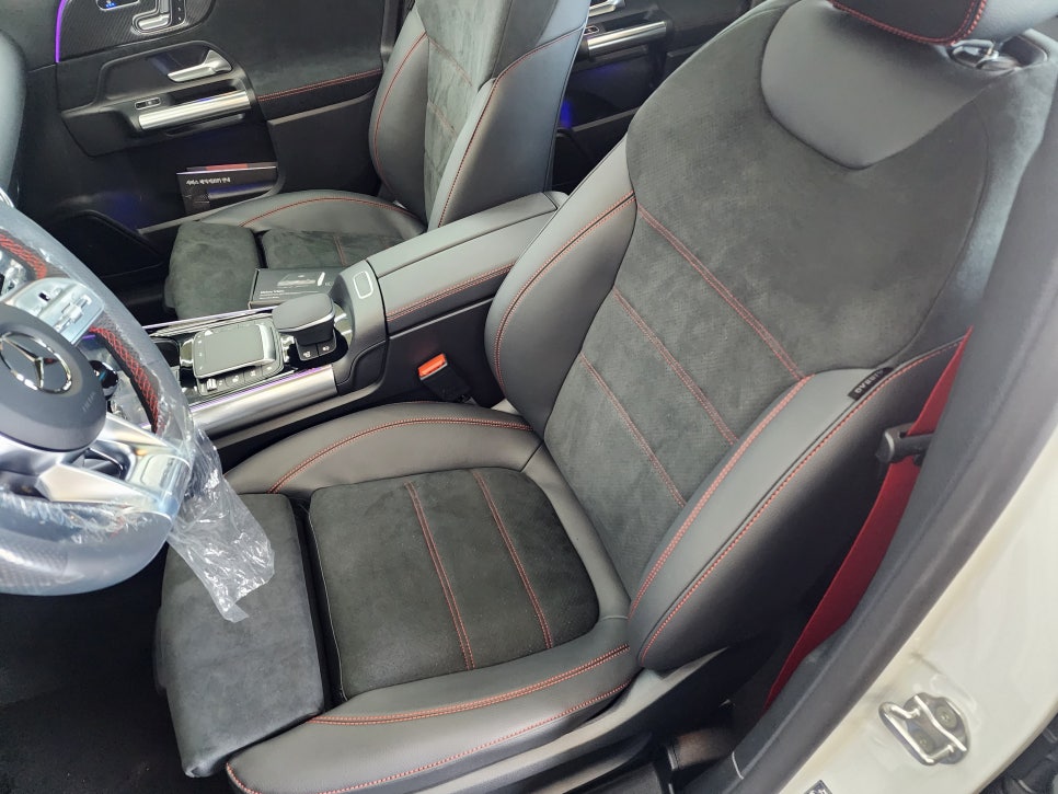 벤츠 Gla45amg - 통풍시트 " 더워지기 전 미리 통풍시트 시공하세요 ! "