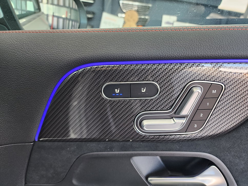 벤츠 Gla45amg - 통풍시트 " 더워지기 전 미리 통풍시트 시공하세요 ! "