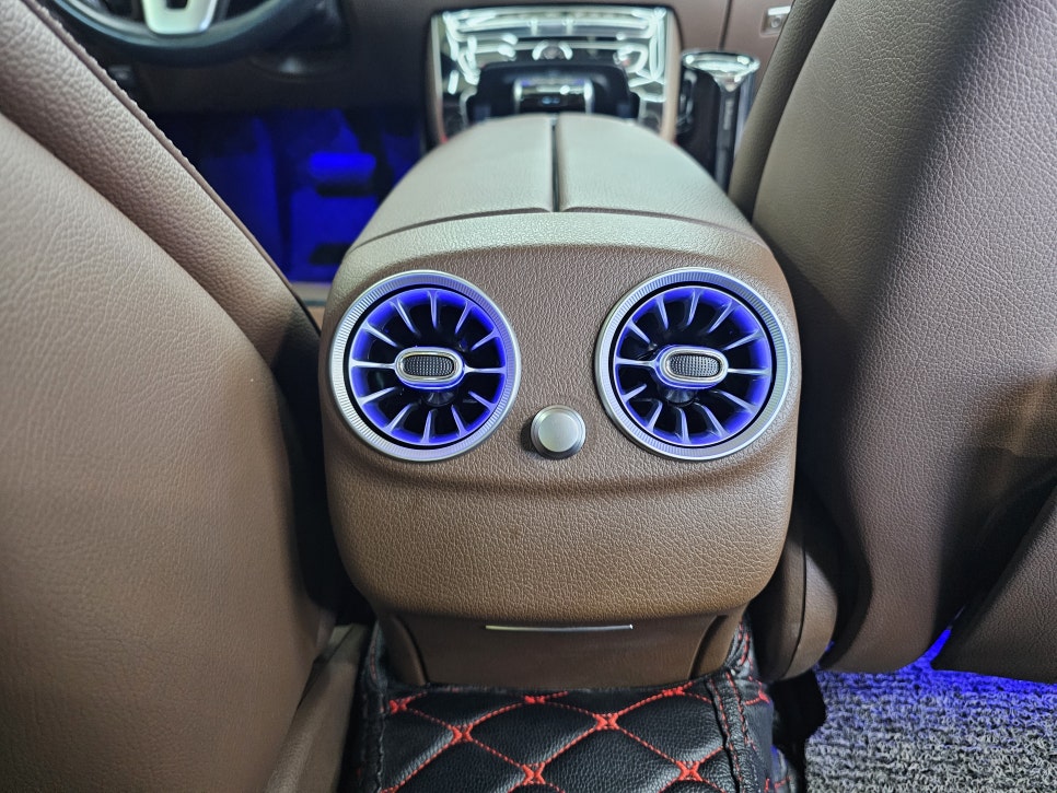 벤츠 E220d 카브리올레 - 송풍구 엠비언트 (정품led)
