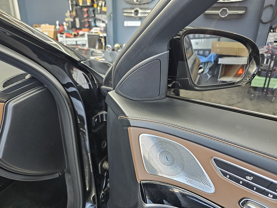 벤츠 S63amg - 송풍구엠비언트(정품led) & 3d부메스터(하이클라스)