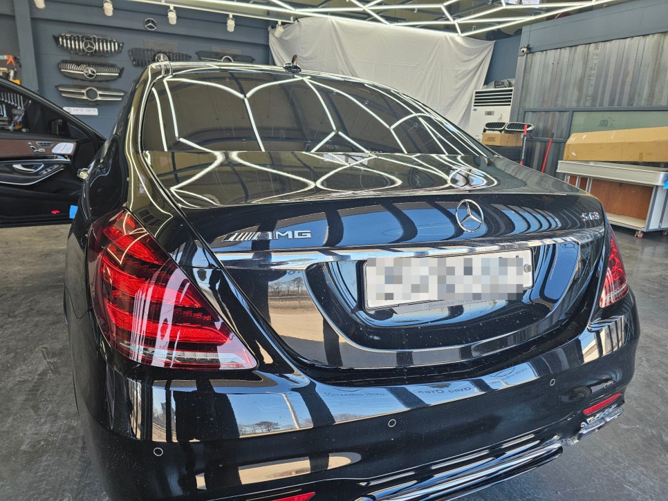 벤츠 S63amg - 송풍구엠비언트(정품led) & 3d부메스터(하이클라스)