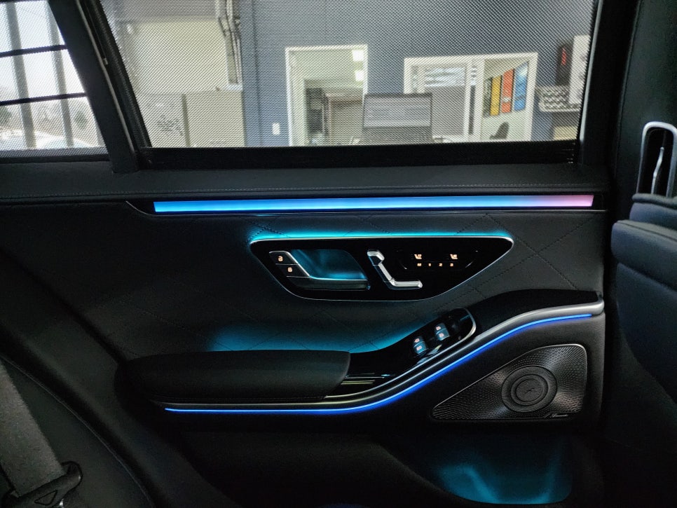 벤츠 24y' s450d - 액티브 엠비언트 & 4D 부메스터 패키지