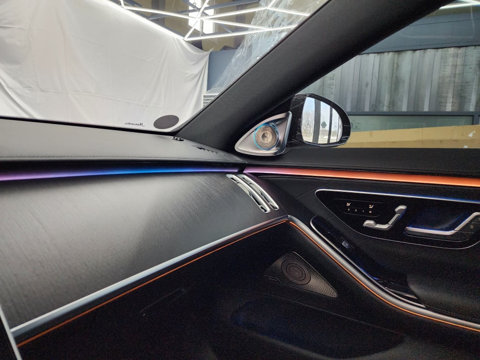 벤츠 24y' s450d - 액티브 엠비언트 & 4D 부메스터 패키지